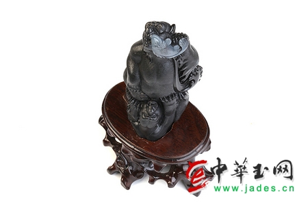 點擊圖片可在新窗口打開 品賞和田玉中所蘊含的“五德”