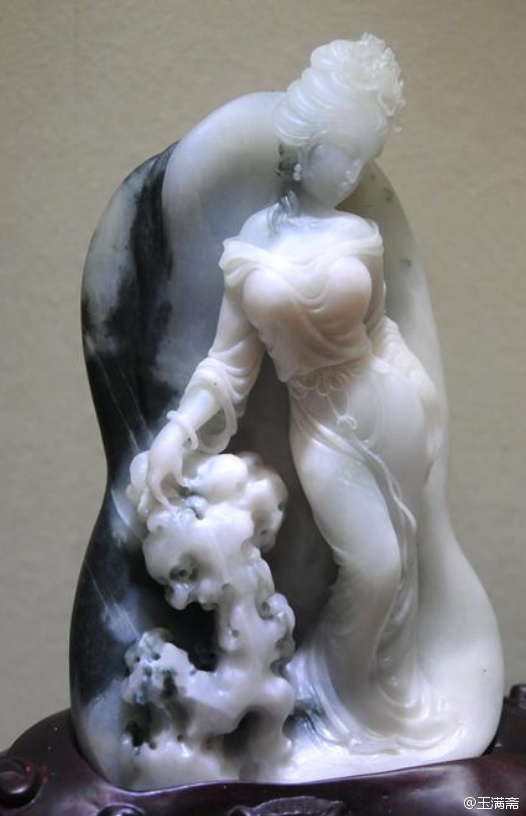 這樣的玉石美女，你能經(jīng)得起誘惑嗎？