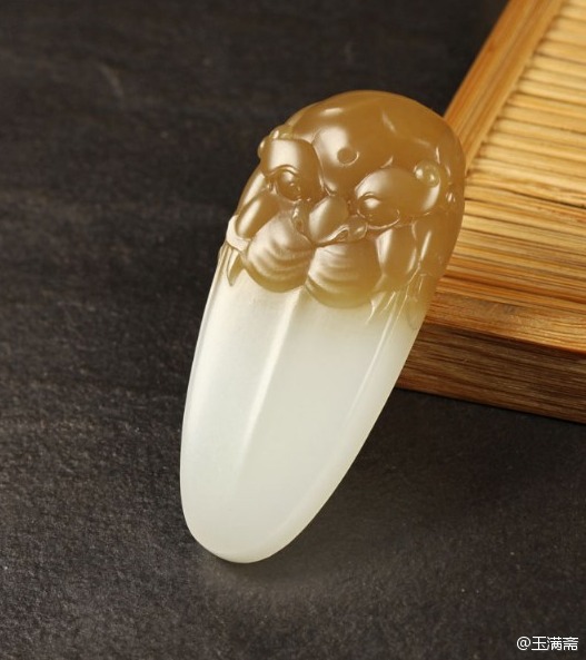 糖白玉-獸面守護(hù)牌