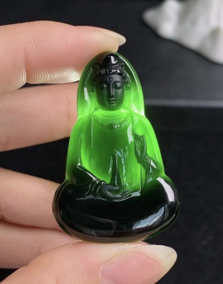 <strong>墨翠：被低估的翡</strong>